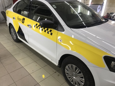 Брендирование авто Яндекс такси