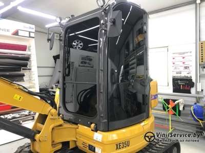 Тонировка  мини экскаватора